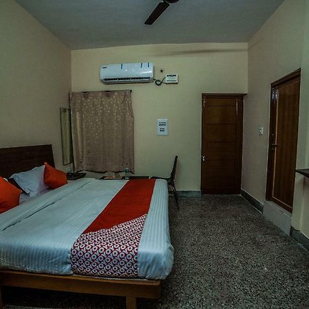 Hotel Oyo 13374 Vididhi Visakhapatnam Exterior foto