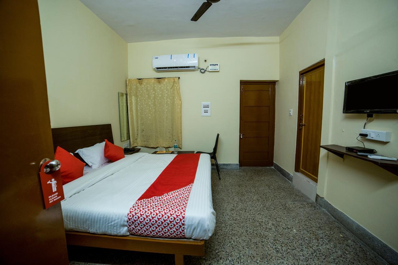 Hotel Oyo 13374 Vididhi Visakhapatnam Exterior foto