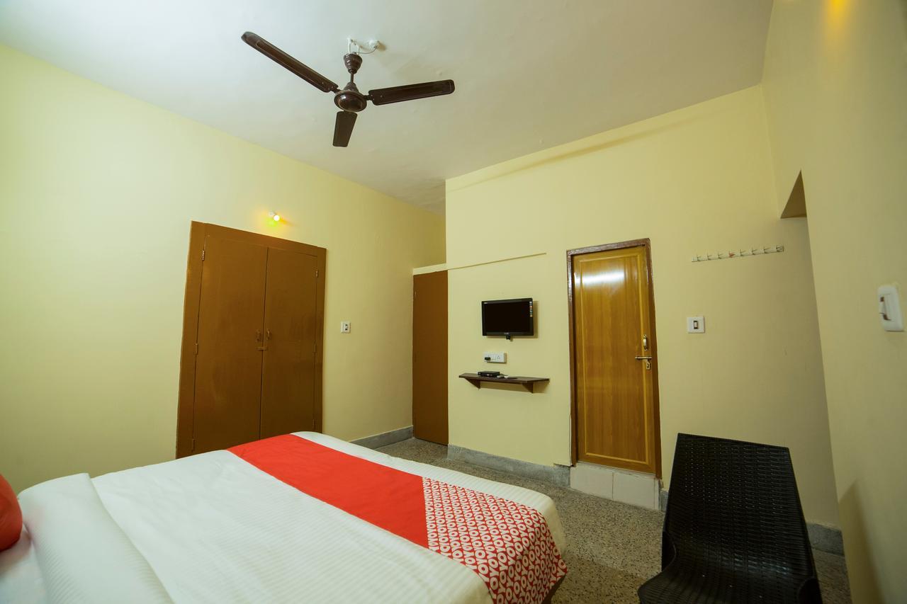 Hotel Oyo 13374 Vididhi Visakhapatnam Exterior foto